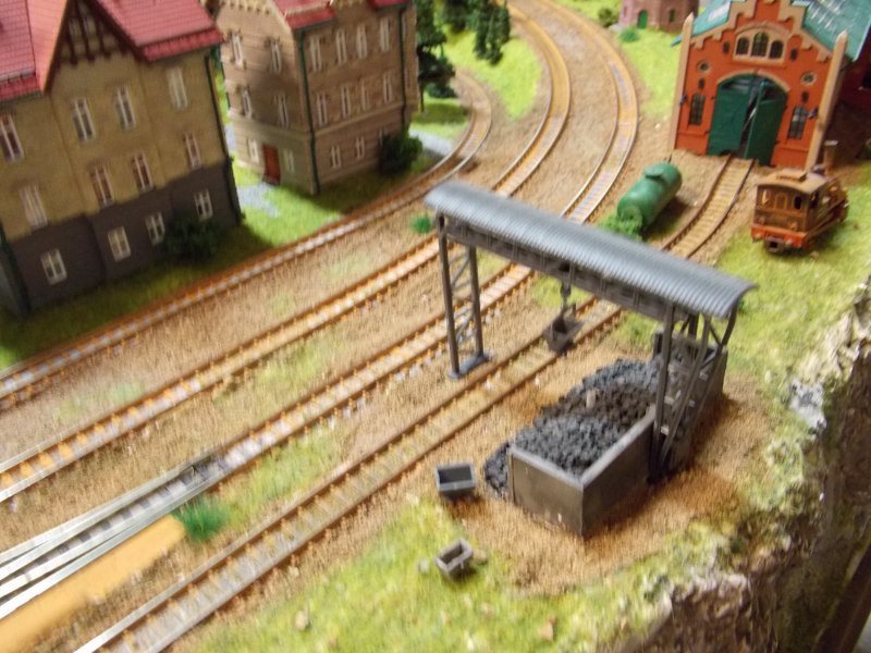 Coaling station for steam locomotives